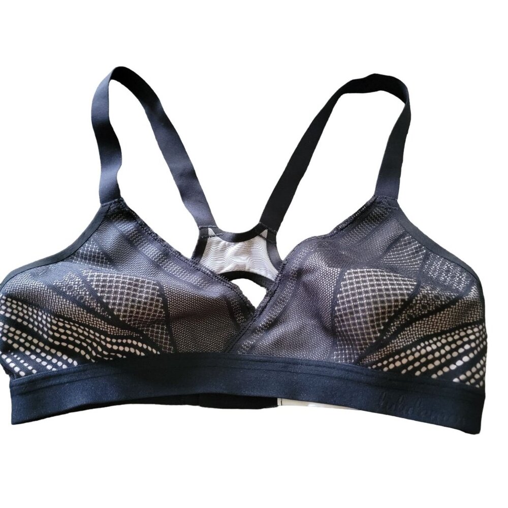 Lululemon Awake To Womens Crossback Lace Sports Bra - Size 32C - Black Nude